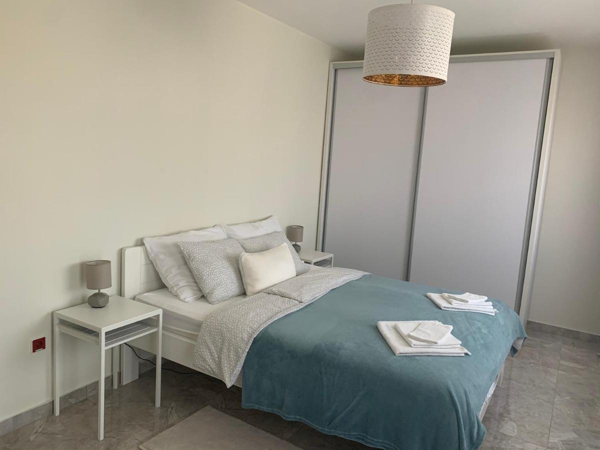 Lux House Olga Apartment Ruma Exterior foto