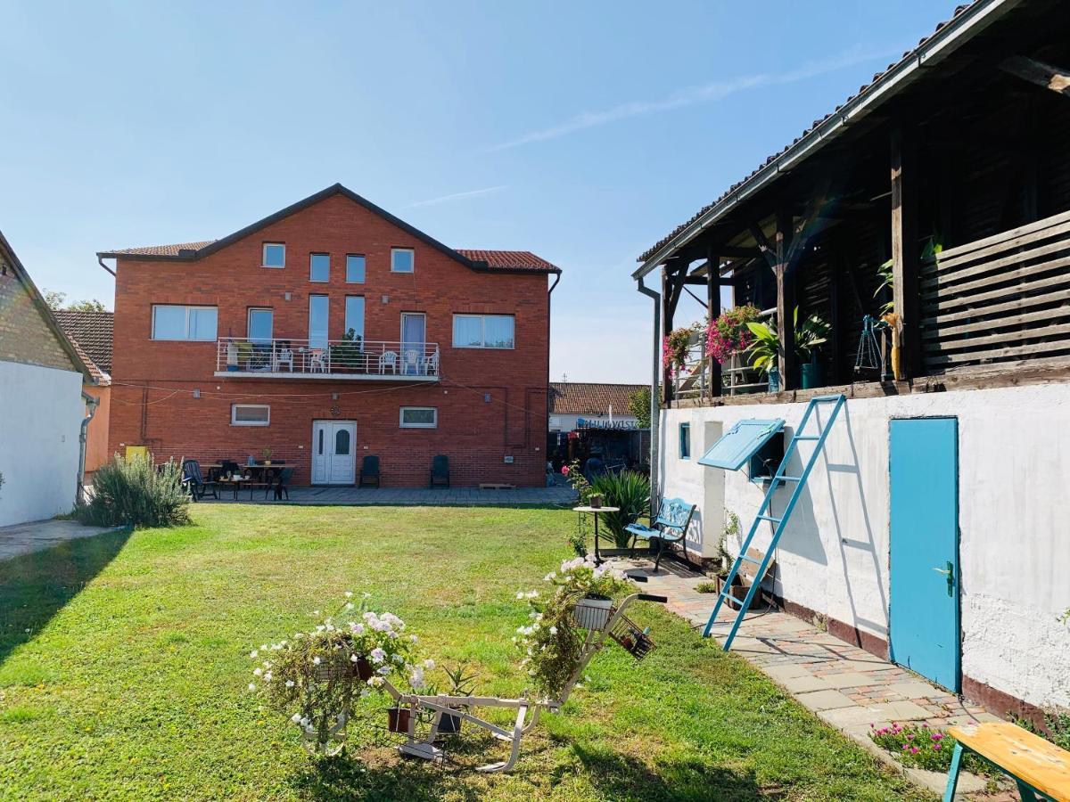 Lux House Olga Apartment Ruma Exterior foto