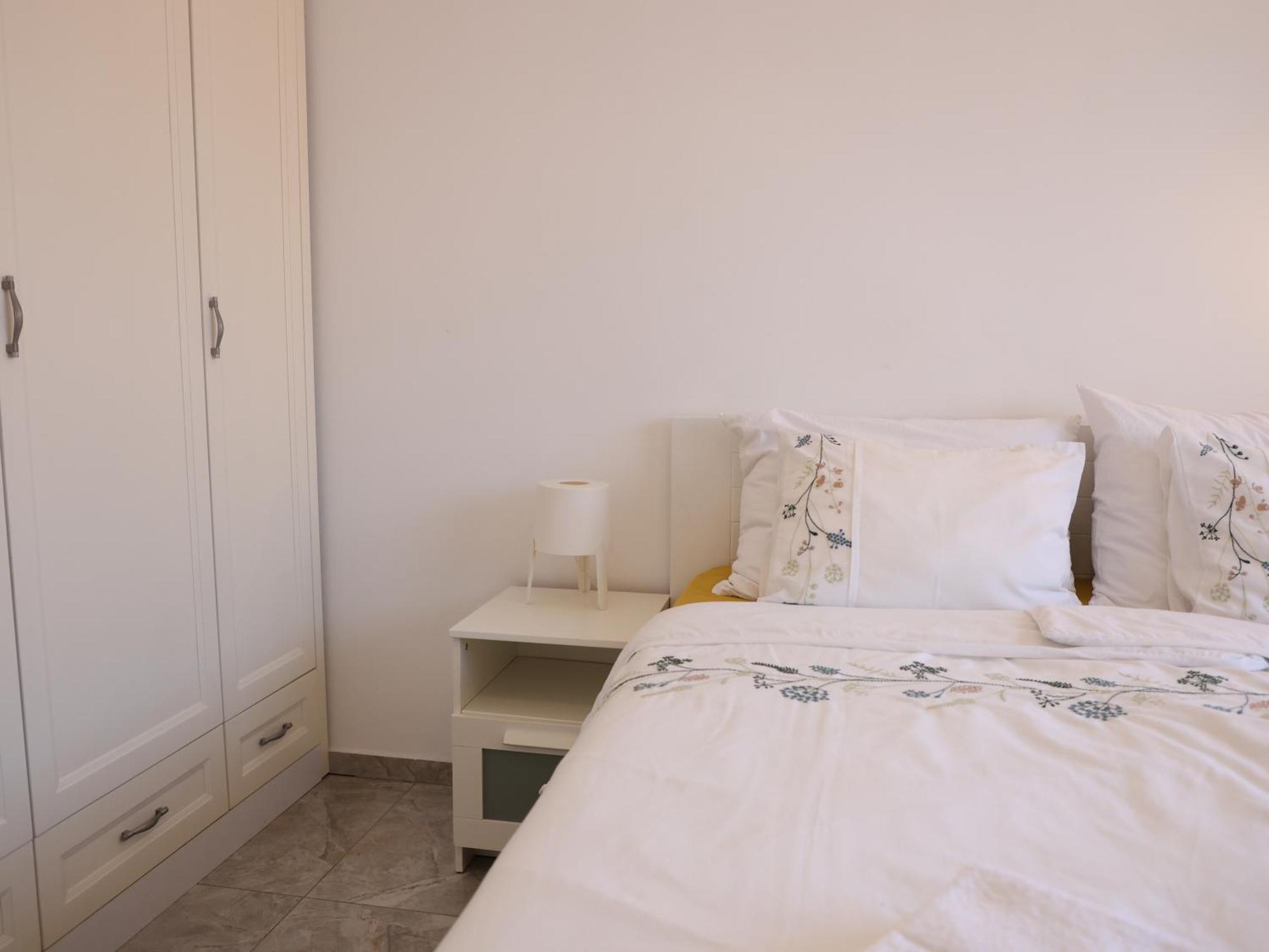 Lux House Olga Apartment Ruma Exterior foto