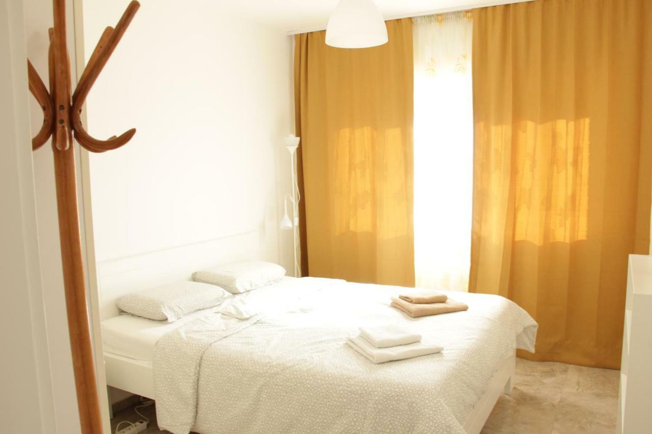 Lux House Olga Apartment Ruma Exterior foto