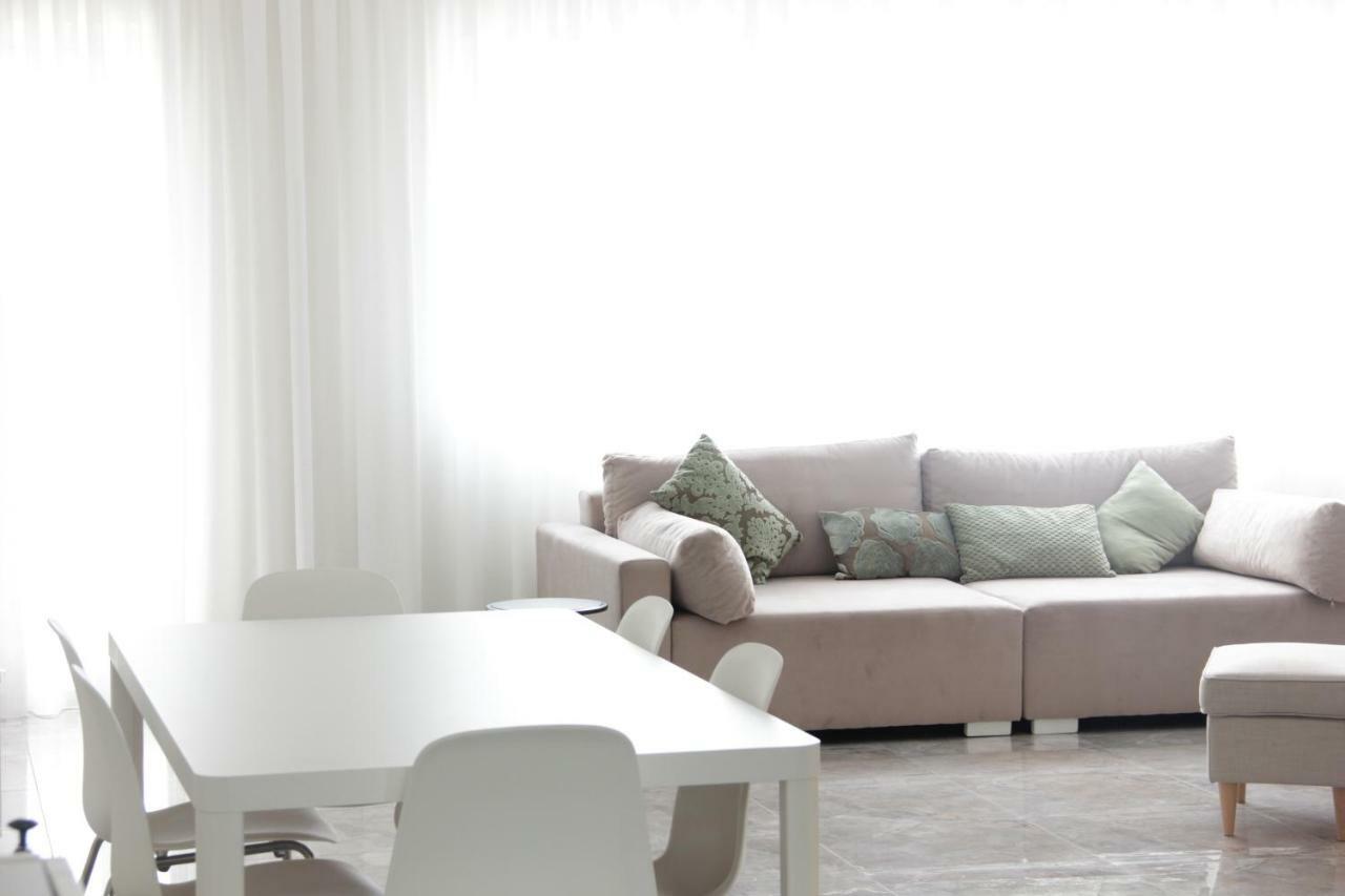 Lux House Olga Apartment Ruma Exterior foto