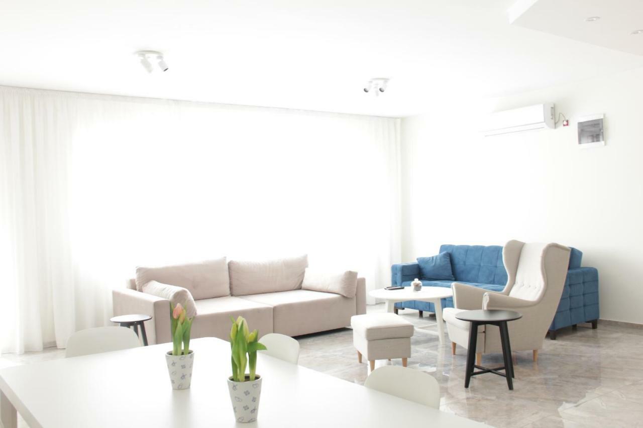 Lux House Olga Apartment Ruma Exterior foto
